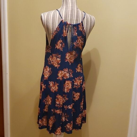𝅺CAPE Juby Dress. Junior. Medium. Navy floral print - Picture 2 of 7
